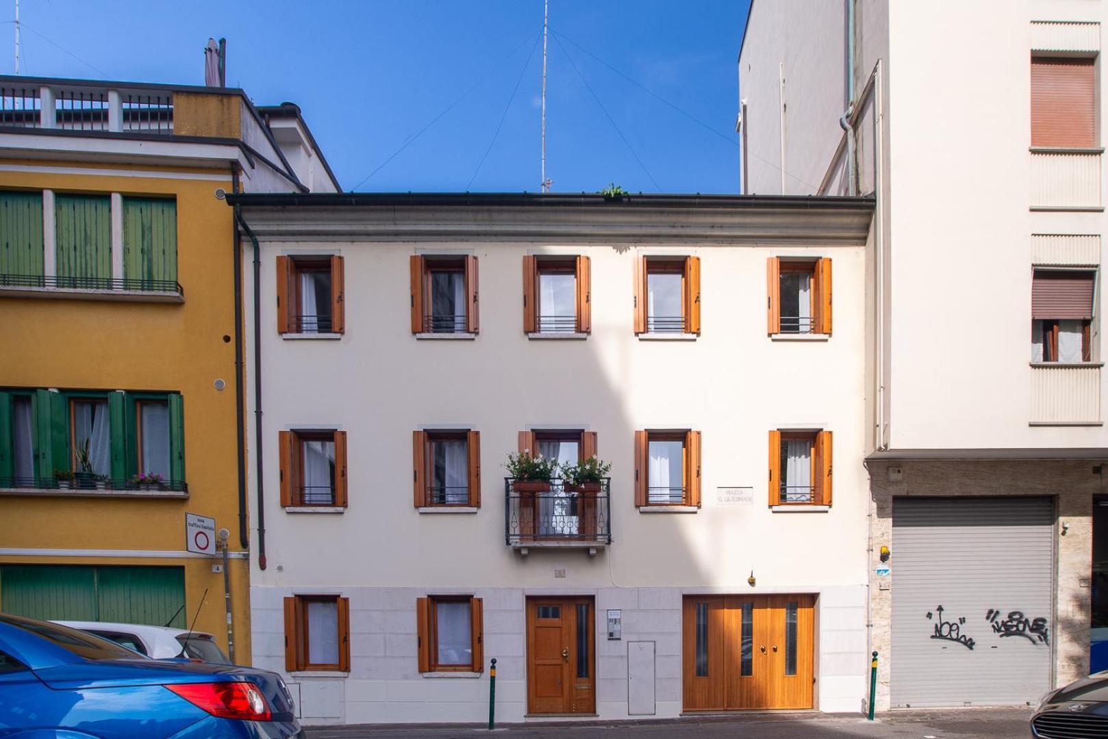 Giustiniani Apartments Тревизо Экстерьер фото